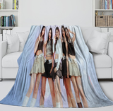 Laden Sie das Bild in den Galerie-Viewer, NewJeans Blanket Flannel Fleece Throw Kids Room Decoration